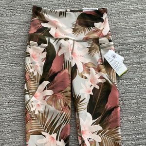 Women’s Capri Leggings Size XS Old Navy NWT